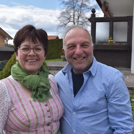 아파트 Gaestehaus Bergfrieden, Eva Bayersoien