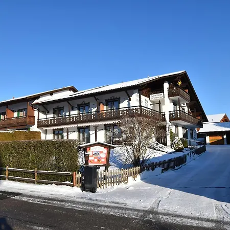 Gaestehaus Bergfrieden, Eva * Bayersoien