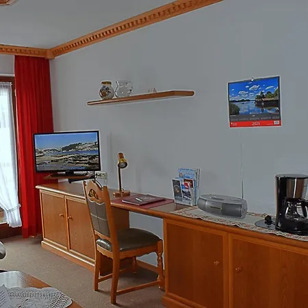Gaestehaus Bergfrieden, Eva *